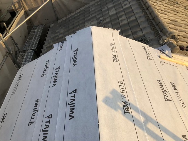 防水紙で雨漏り対策